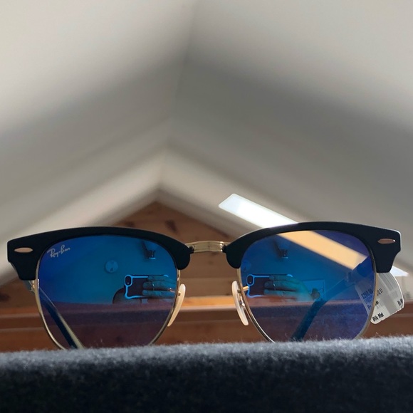 Ray-Ban Other - ((NWT) Ray-Ban folding CLUBMASTER 990 (UNISEX)